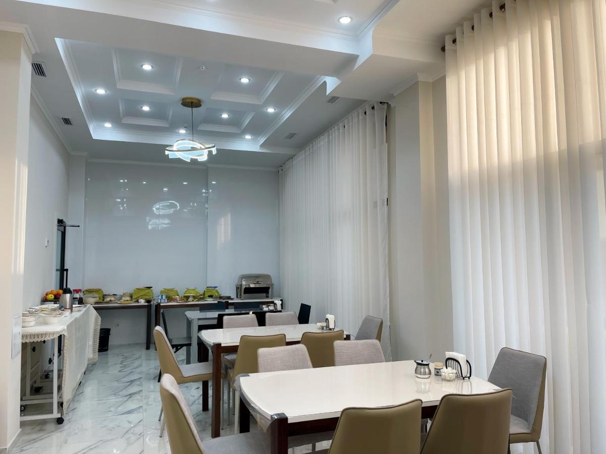 Hotel Nova Bishkek Exterior foto